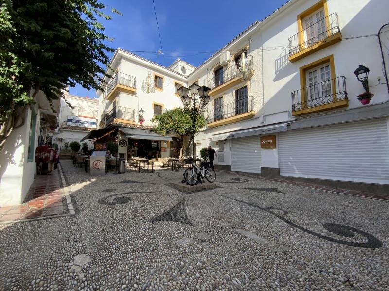 FOR SALE 🏡 Three-Storey Townhouse to Renovate Steps from the Sea – Old Town, Marbella 🇪🇸