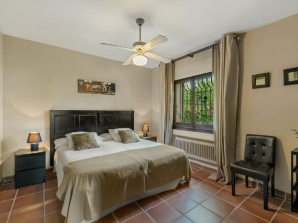 FOR SALE 🏡 Andalusian Six-Bedroom Villa on the Second Line of the Beach – Los Monteros, Marbella East 🇪🇸