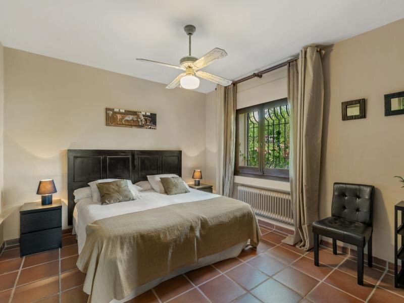 FOR SALE 🏡 Andalusian Six-Bedroom Villa on the Second Line of the Beach – Los Monteros, Marbella East 🇪🇸