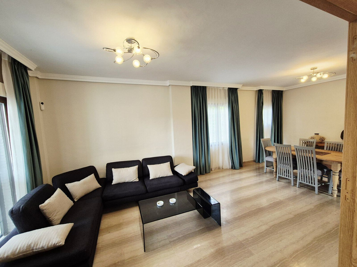 FOR SALE 🏡 Four-Bedroom Villa to Renovate on a 1,100 m² Plot near the Beach – Casasola, Estepona East 🇪🇸