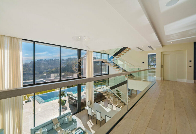 FOR SALE 🏡 Five-Bedroom Villa with Infinity Pool and Panoramic Views on a 5,000 m² Plot – El Madroñal, Benahavís 🇪🇸