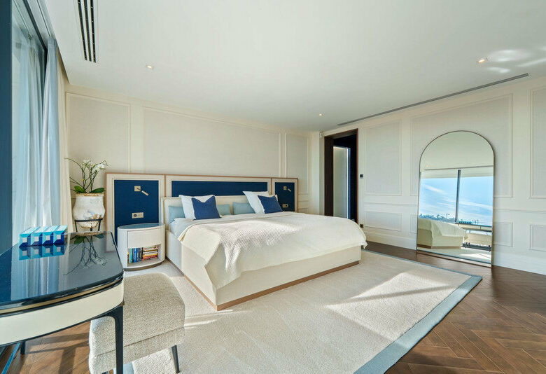 FOR SALE 🏡 Five-Bedroom Villa with Infinity Pool and Panoramic Views on a 5,000 m² Plot – El Madroñal, Benahavís 🇪🇸