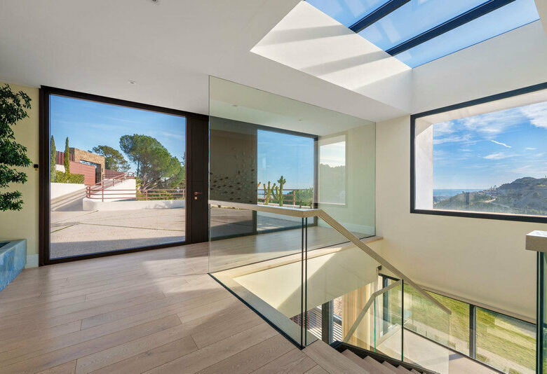 FOR SALE 🏡 Five-Bedroom Villa with Infinity Pool and Panoramic Views on a 5,000 m² Plot – El Madroñal, Benahavís 🇪🇸