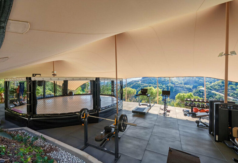 FOR SALE 🏡 Five-Bedroom Villa with Infinity Pool and Panoramic Views on a 5,000 m² Plot – El Madroñal, Benahavís 🇪🇸