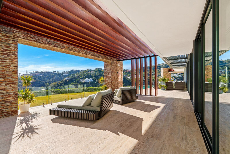 FOR SALE 🏡 Five-Bedroom Villa with Infinity Pool and Panoramic Views on a 5,000 m² Plot – El Madroñal, Benahavís 🇪🇸