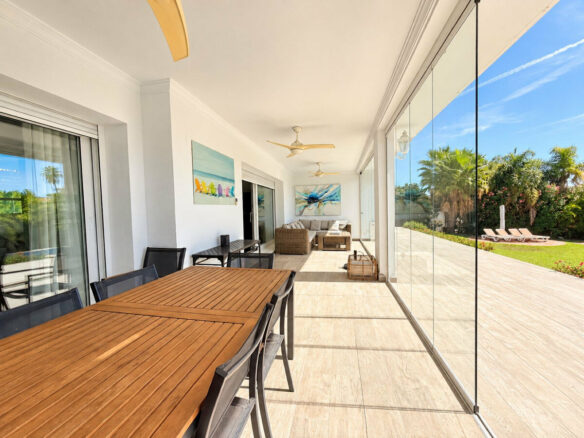 FOR SALE 🏡 Five-Bedroom Family Villa on a 1,844 m² Flat Corner Plot – El Pilar, El Paraíso 🇪🇸
