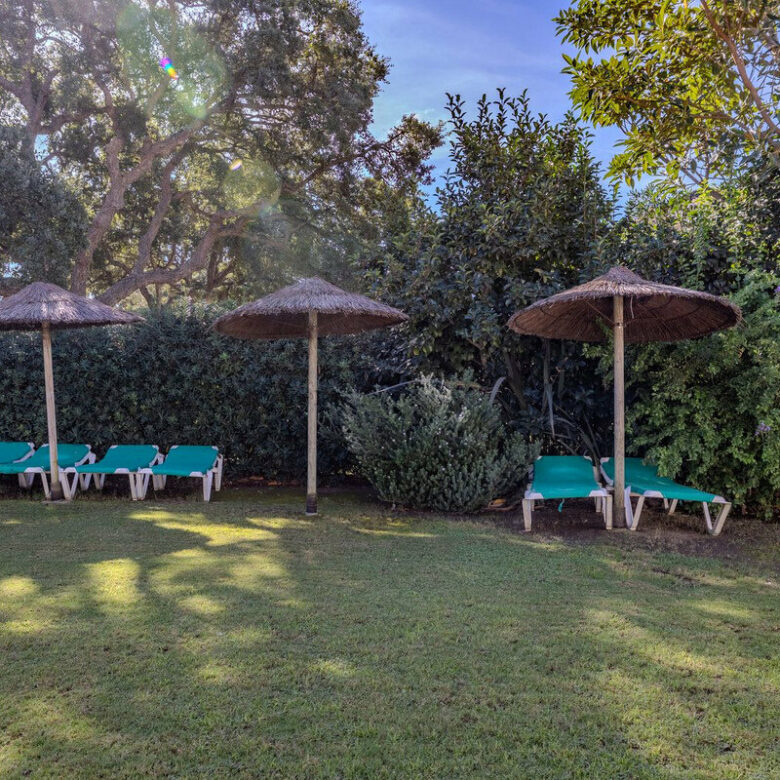FOR SALE 🏡 Frontline Golf Four-Bedroom Villa with Pool on a Large Plot – San Roque Club, San Roque 🇪🇸
