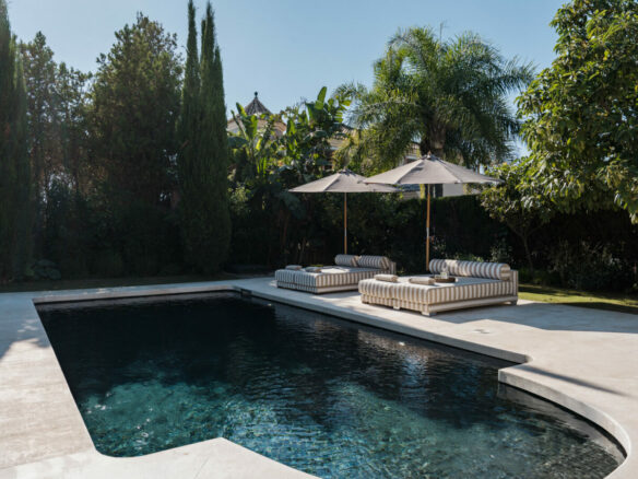 FOR SALE 🏡 Five-Bedroom Mediterranean Villa with Pool, Gym and Sauna in the Golf Valley – Nueva Andalucía, Marbella 🇪🇸