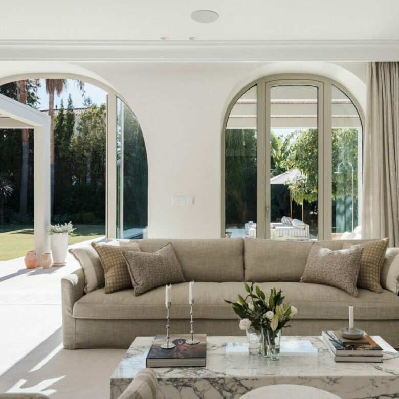 FOR SALE 🏡 Five-Bedroom Mediterranean Villa with Pool, Gym and Sauna in the Golf Valley – Nueva Andalucía, Marbella 🇪🇸