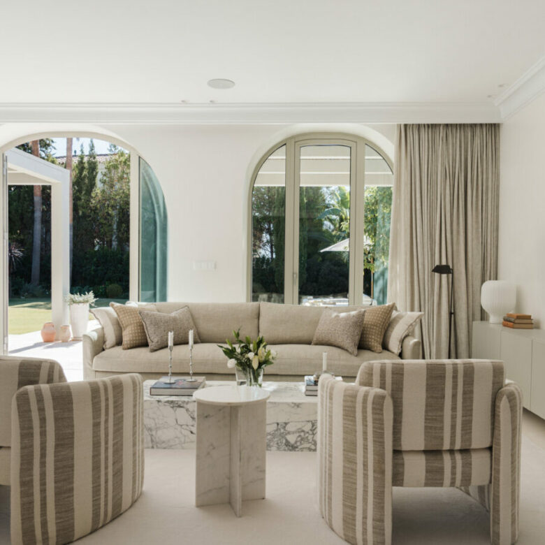 FOR SALE 🏡 Five-Bedroom Mediterranean Villa with Pool, Gym and Sauna in the Golf Valley – Nueva Andalucía, Marbella 🇪🇸