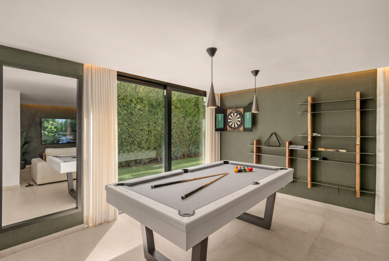FOR SALE 🏡 New Frontline Golf Villa with Infinity Pool, Cinema and Rooftop Jacuzzi – Golf Valley, Nueva Andalucía, Marbella 🇪🇸