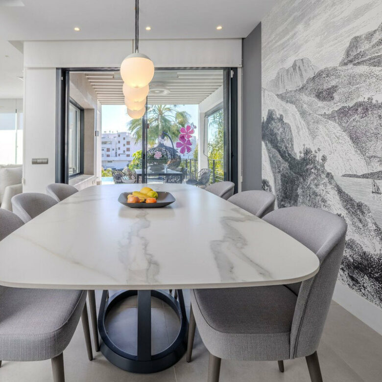FOR SALE 🏡 Modern Four-Bedroom Villa with Infinity Pool and Sea Views – La Resina Golf, Estepona 🇪🇸