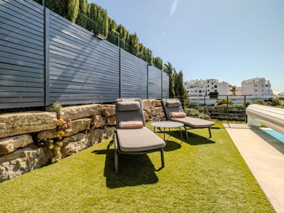 FOR SALE 🏡 Modern Four-Bedroom Villa with Infinity Pool and Sea Views – La Resina Golf, Estepona 🇪🇸