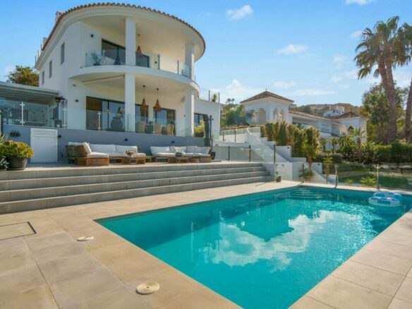 FOR SALE 🏡 Renovated Four-Bedroom Villa with Pool, Gym and Mountain Views – La Cala Golf, Mijas 🇪🇸