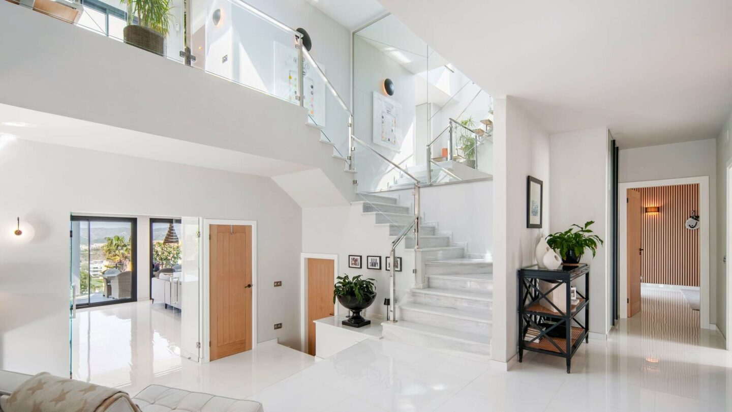 FOR SALE 🏡 Renovated Four-Bedroom Villa with Pool, Gym and Mountain Views – La Cala Golf, Mijas 🇪🇸