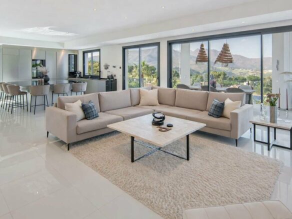 FOR SALE 🏡 Renovated Four-Bedroom Villa with Pool, Gym and Mountain Views – La Cala Golf, Mijas 🇪🇸