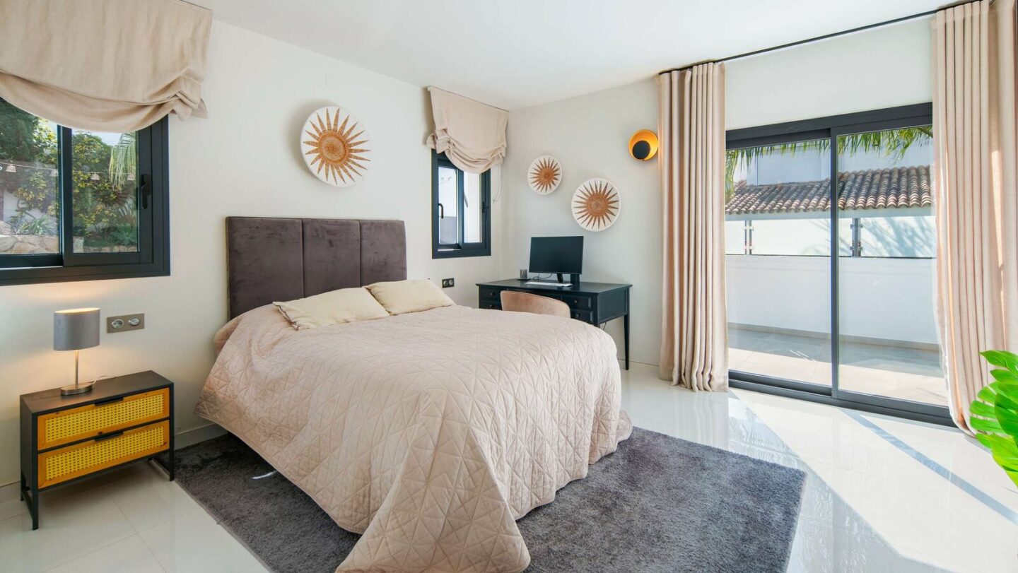 FOR SALE 🏡 Renovated Four-Bedroom Villa with Pool, Gym and Mountain Views – La Cala Golf, Mijas 🇪🇸