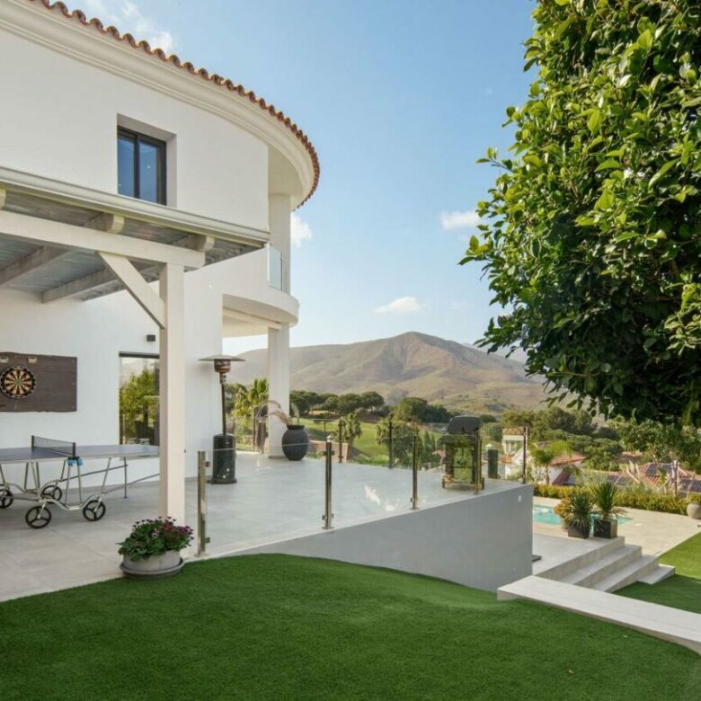 FOR SALE 🏡 Renovated Four-Bedroom Villa with Pool, Gym and Mountain Views – La Cala Golf, Mijas 🇪🇸