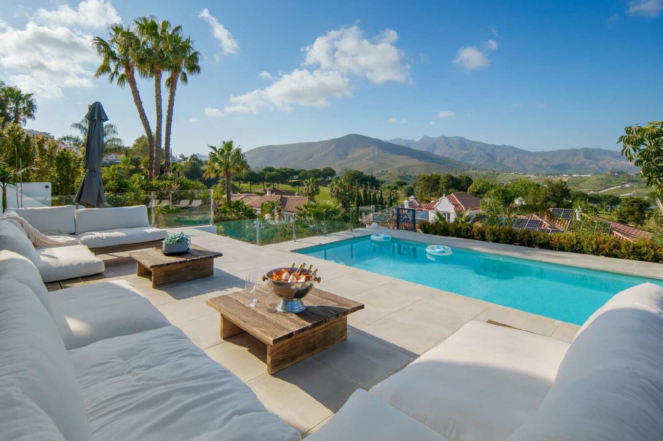 FOR SALE 🏡 Renovated Four-Bedroom Villa with Pool, Gym and Mountain Views – La Cala Golf, Mijas 🇪🇸