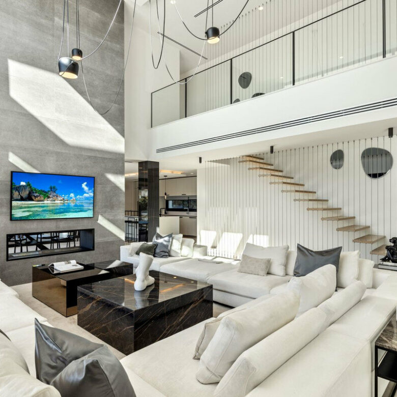 FOR SALE 🏡 Contemporary Six-Suite Villa with Cinema, Gym and Spa – La Cerquilla, Nueva Andalucía, Marbella 🇪🇸