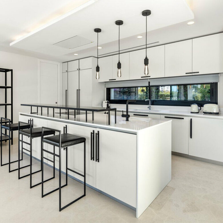 FOR SALE 🏡 Contemporary Six-Suite Villa with Cinema, Gym and Spa – La Cerquilla, Nueva Andalucía, Marbella 🇪🇸
