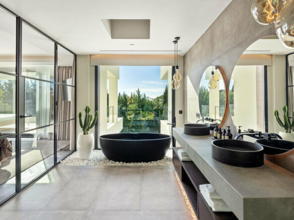 FOR SALE 🏡 Contemporary Six-Suite Villa with Cinema, Gym and Spa – La Cerquilla, Nueva Andalucía, Marbella 🇪🇸