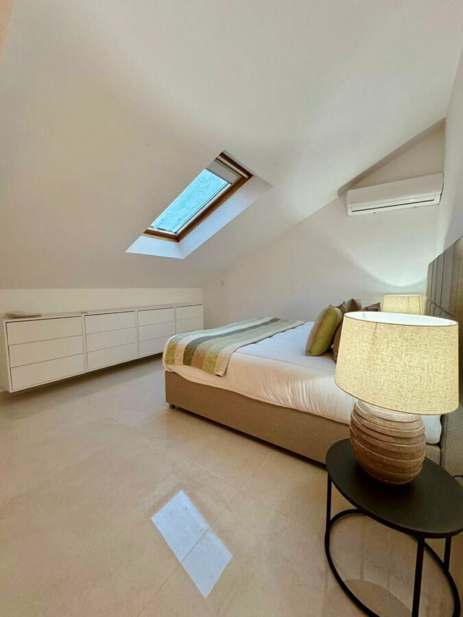 FOR SALE 🏡 Private Four-Bedroom Villa with Sea Views on a Flat Plot – Monte Biarritz, Estepona 🇪🇸
