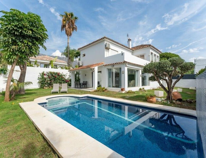 FOR SALE 🏡 Three-Bedroom Villa with Private Pool and Garden – Nagüeles, Golden Mile, Marbella 🇪🇸
