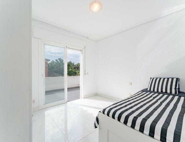 FOR SALE 🏡 Three-Bedroom Villa with Private Pool and Garden – Nagüeles, Golden Mile, Marbella 🇪🇸