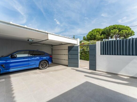 FOR SALE 🏡 Three-Bedroom Villa with Private Pool and Garden – Nagüeles, Golden Mile, Marbella 🇪🇸