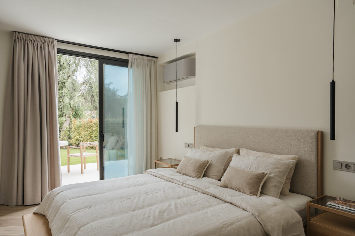FOR SALE 🏡 Renovated 5 Bedroom Villa with Sea and Mountain Views – Los Naranjos Hill Club, Nueva Andalucía, Marbella 🇪🇸