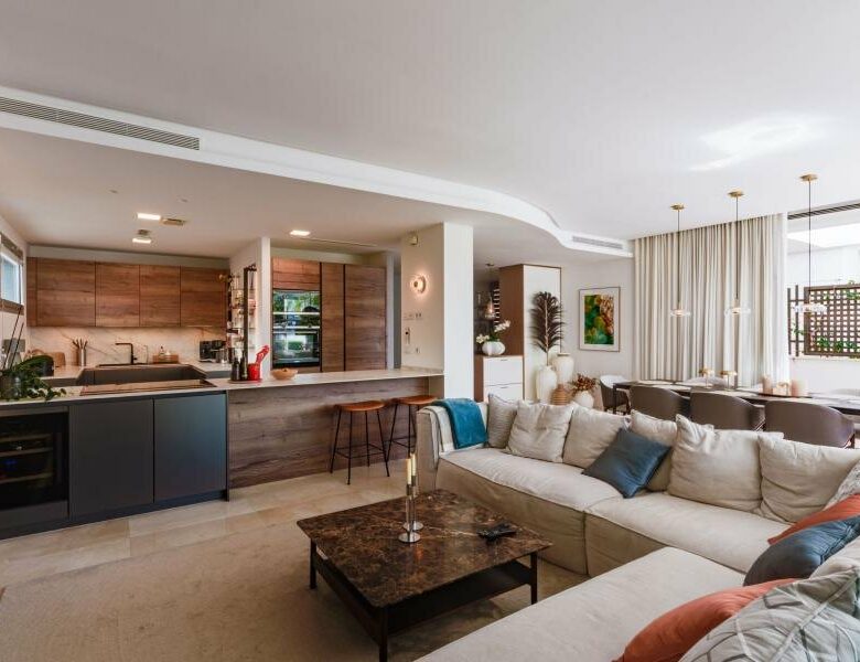 FOR SALE 🏡 Contemporary Five-Bedroom Villa with Rooftop Pool near the Beach – San Pedro de Alcántara, Marbella 🇪🇸
