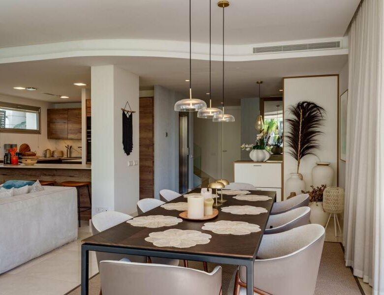 FOR SALE 🏡 Contemporary Five-Bedroom Villa with Rooftop Pool near the Beach – San Pedro de Alcántara, Marbella 🇪🇸