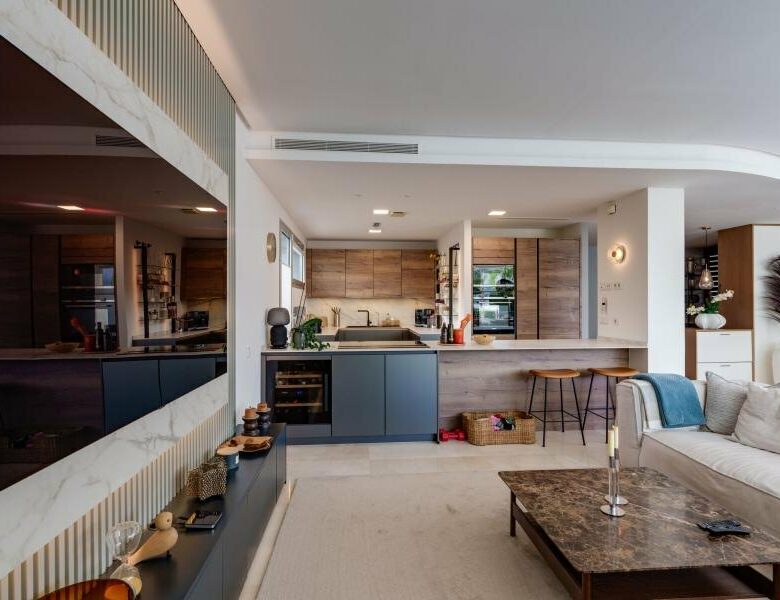 FOR SALE 🏡 Contemporary Five-Bedroom Villa with Rooftop Pool near the Beach – San Pedro de Alcántara, Marbella 🇪🇸
