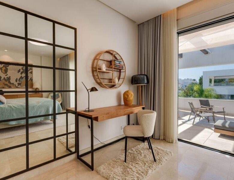 FOR SALE 🏡 Contemporary Five-Bedroom Villa with Rooftop Pool near the Beach – San Pedro de Alcántara, Marbella 🇪🇸