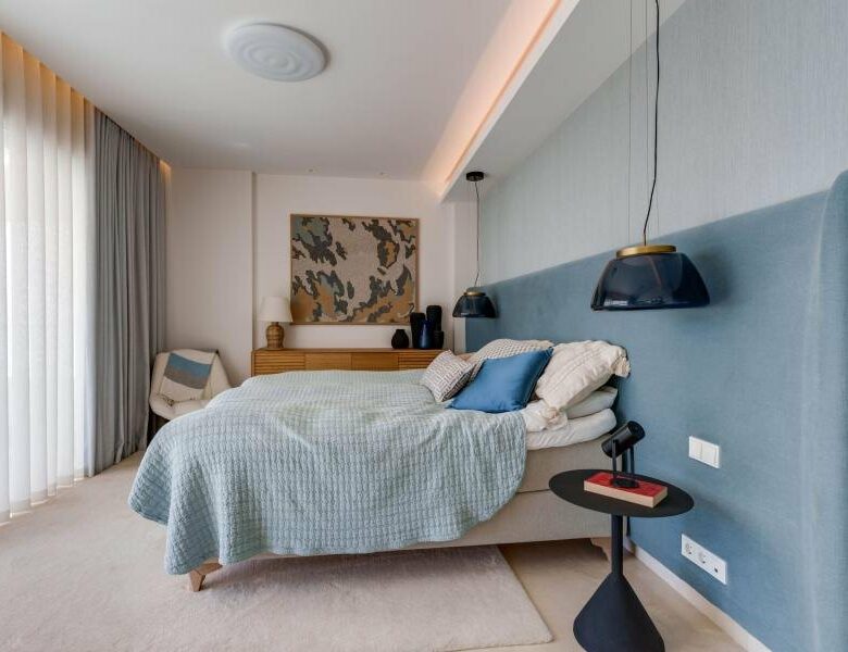 FOR SALE 🏡 Contemporary Five-Bedroom Villa with Rooftop Pool near the Beach – San Pedro de Alcántara, Marbella 🇪🇸