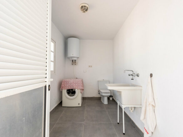 FOR SALE 🏡 Single-Level Four-Bedroom Villa with Sea Views to Finish – Atalaya, New Golden Mile 🇪🇸