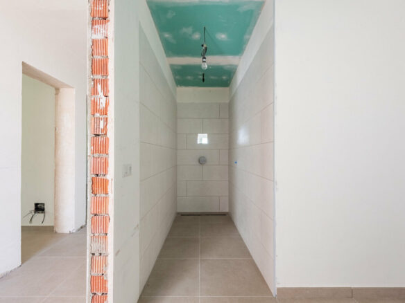FOR SALE 🏡 Single-Level Four-Bedroom Villa with Sea Views to Finish – Atalaya, New Golden Mile 🇪🇸