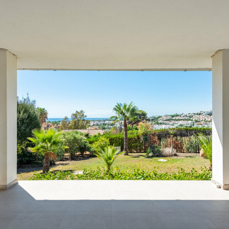 FOR SALE 🏡 Single-Level Four-Bedroom Villa with Sea Views to Finish – Atalaya, New Golden Mile 🇪🇸