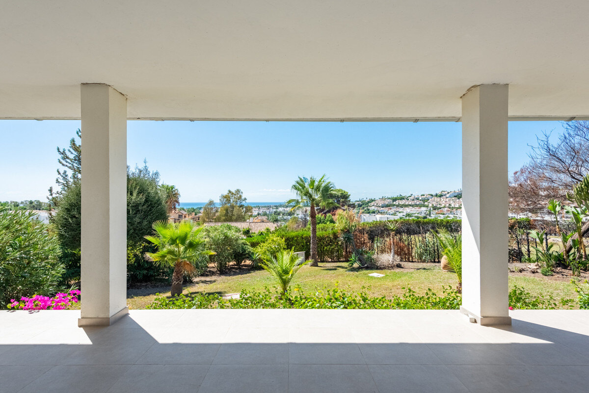 FOR SALE 🏡 Single-Level Four-Bedroom Villa with Sea Views to Finish – Atalaya, New Golden Mile 🇪🇸