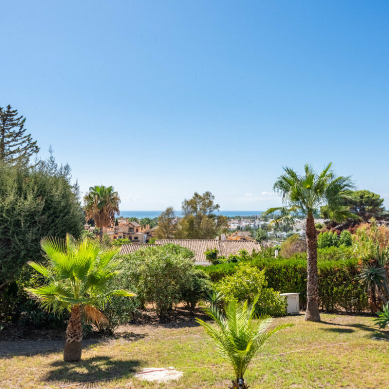 FOR SALE 🏡 Single-Level Four-Bedroom Villa with Sea Views to Finish – Atalaya, New Golden Mile 🇪🇸