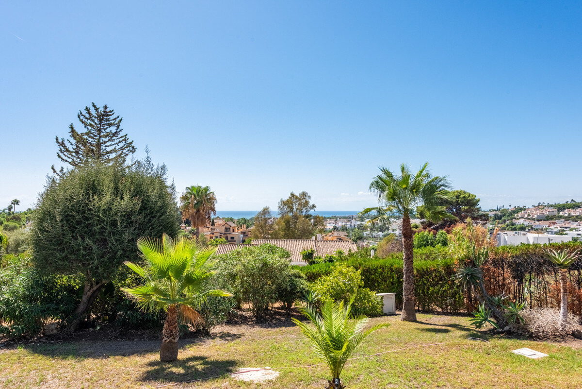 FOR SALE 🏡 Single-Level Four-Bedroom Villa with Sea Views to Finish – Atalaya, New Golden Mile 🇪🇸