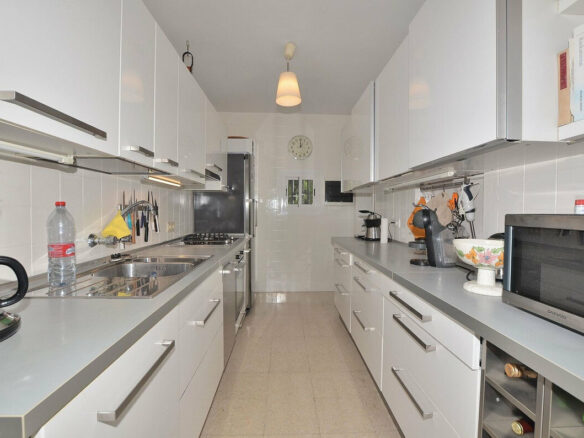 FOR SALE 🏡 Three-Bedroom Villa with Sea Views and Pool to Update – Torremuelle, Benalmádena 🇪🇸