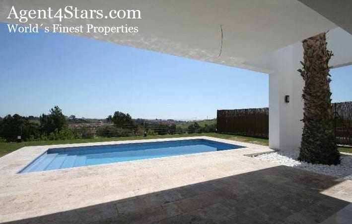 1st line Golf villa with open views Attalaya Estepona