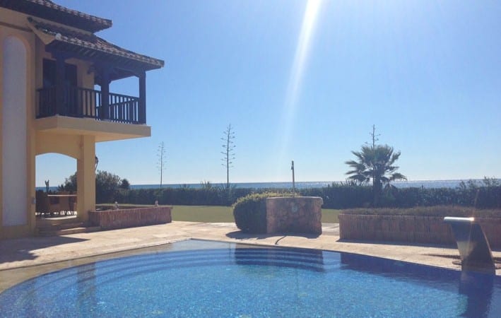 27_f3a99d04ab0d225abbd65af4ed27873a Marbella East – Beachfront Mansion for sale